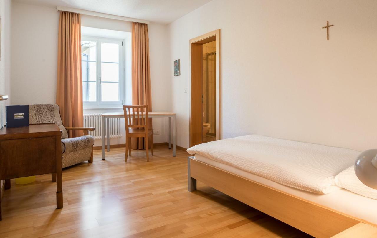 Gaestehaus St. Ursula Brig Ngoại thất bức ảnh