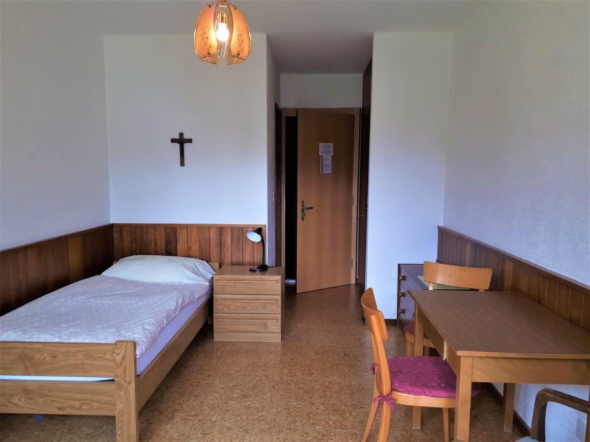 Gaestehaus St. Ursula Brig Ngoại thất bức ảnh